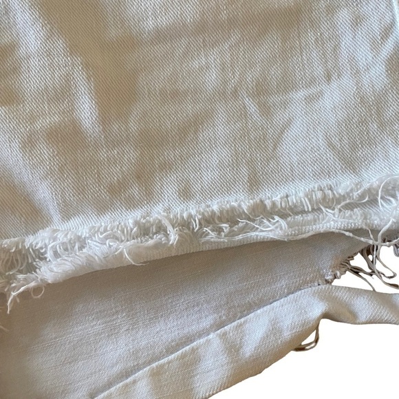 J Brand White Distressed Denim Shorts 28 - Picture 5 of 10